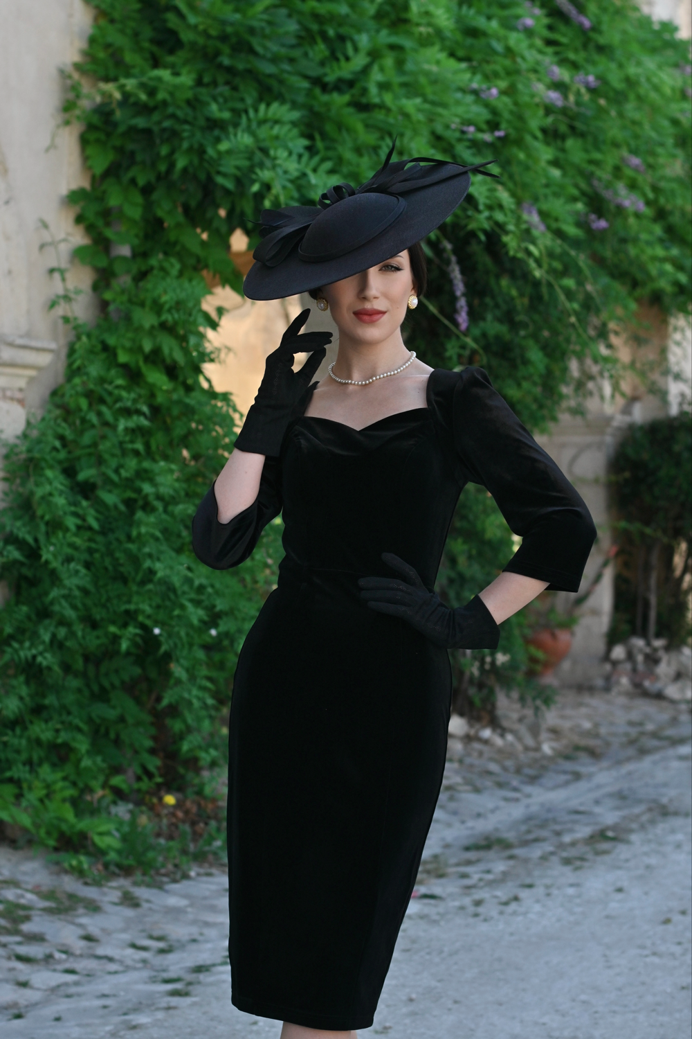 Lucy Black Velvet Wiggle Dress